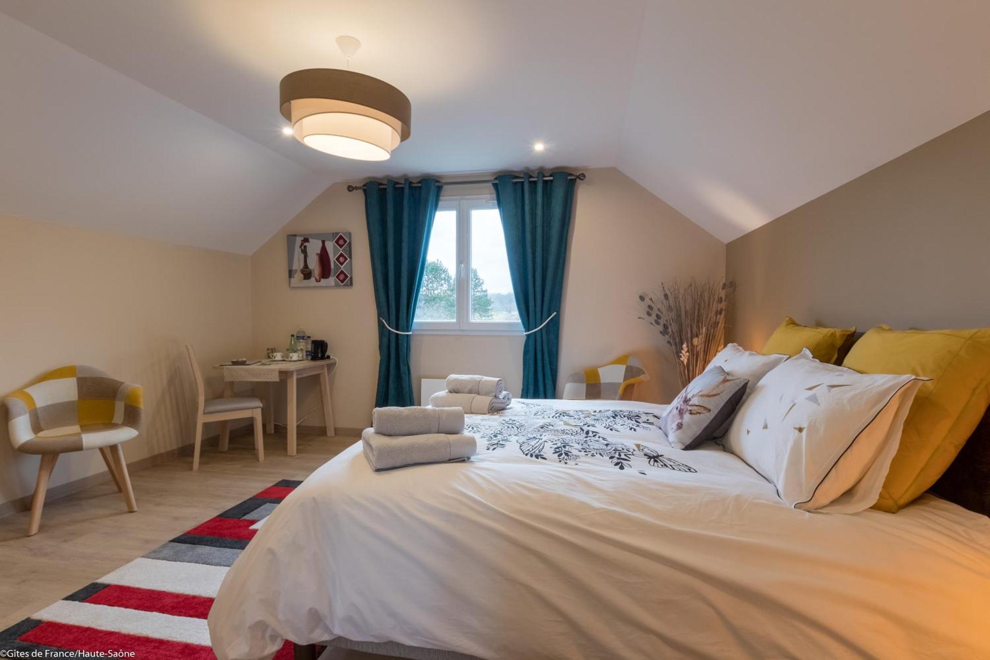Au Domaine Du Cerf Bed & Breakfast Vyans-le-Val Oda fotoğraf